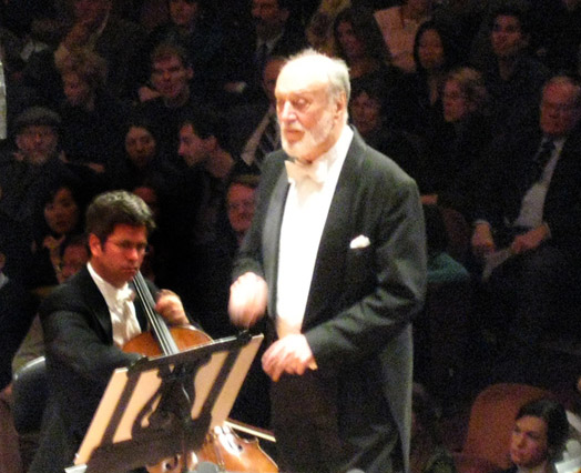 Kurt Masur conducts the San Francisco Symphony in 2007.
