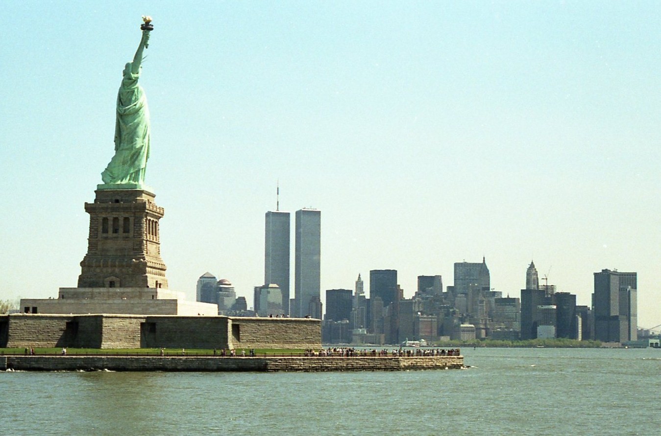 Statue of Liberty and WTC.jpg